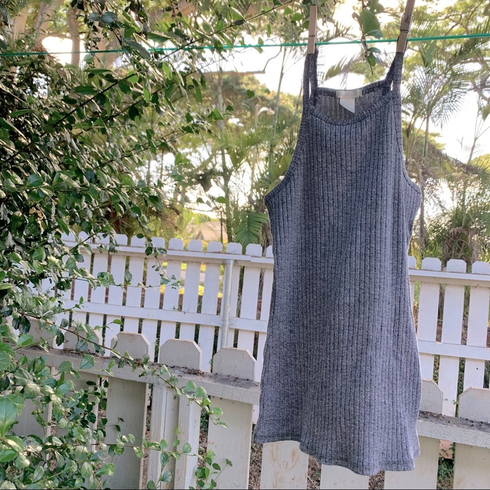 Bozzolo gray spaghetti strap tank top 🤍